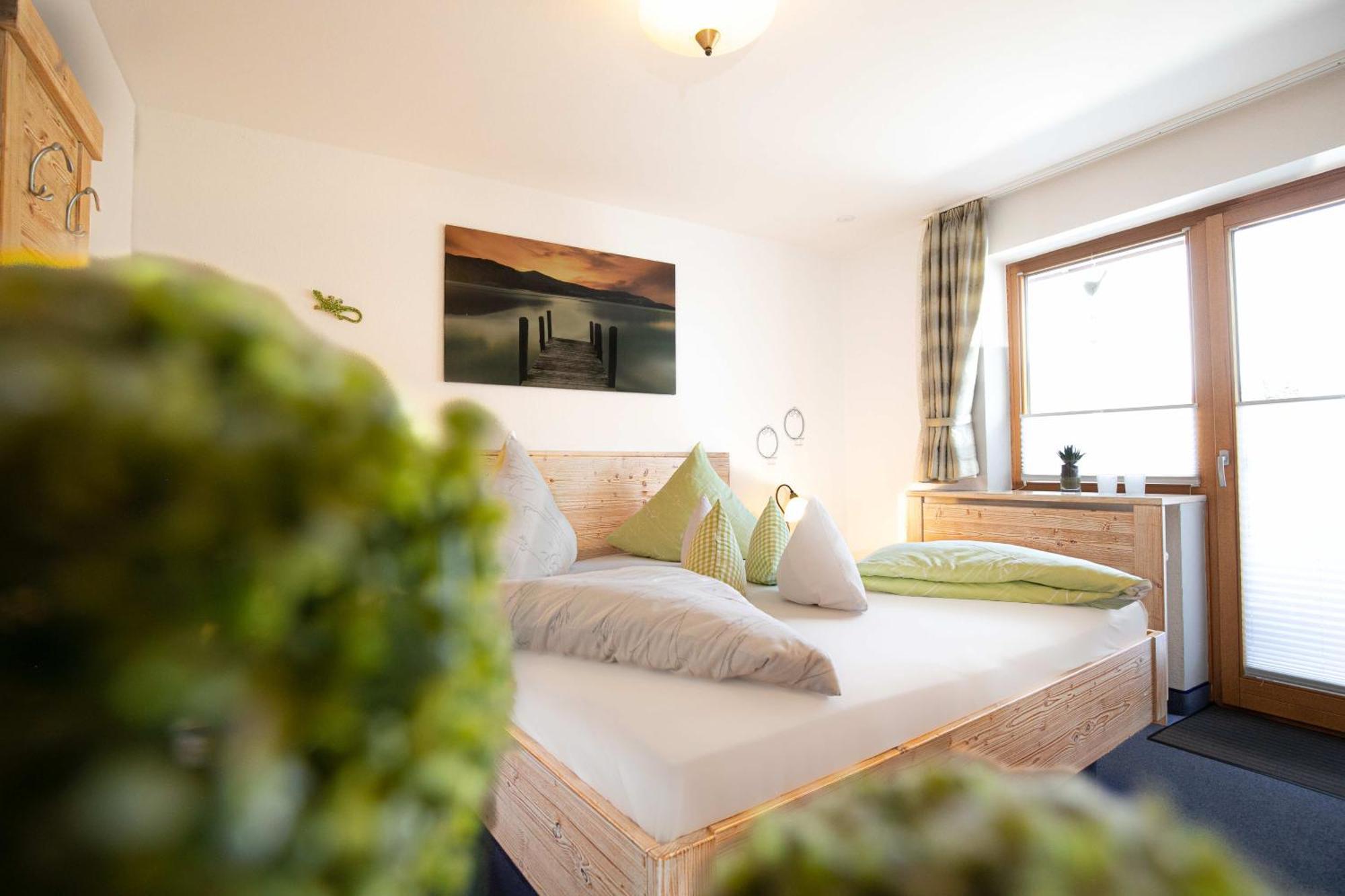 Hotel Restaurant Amadeus - Inclusive Skipass Und Vieles Mehr バート・ヒンデラング エクステリア 写真